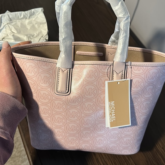 Michael Kors Small Tote Purse - Picture 4 of 6